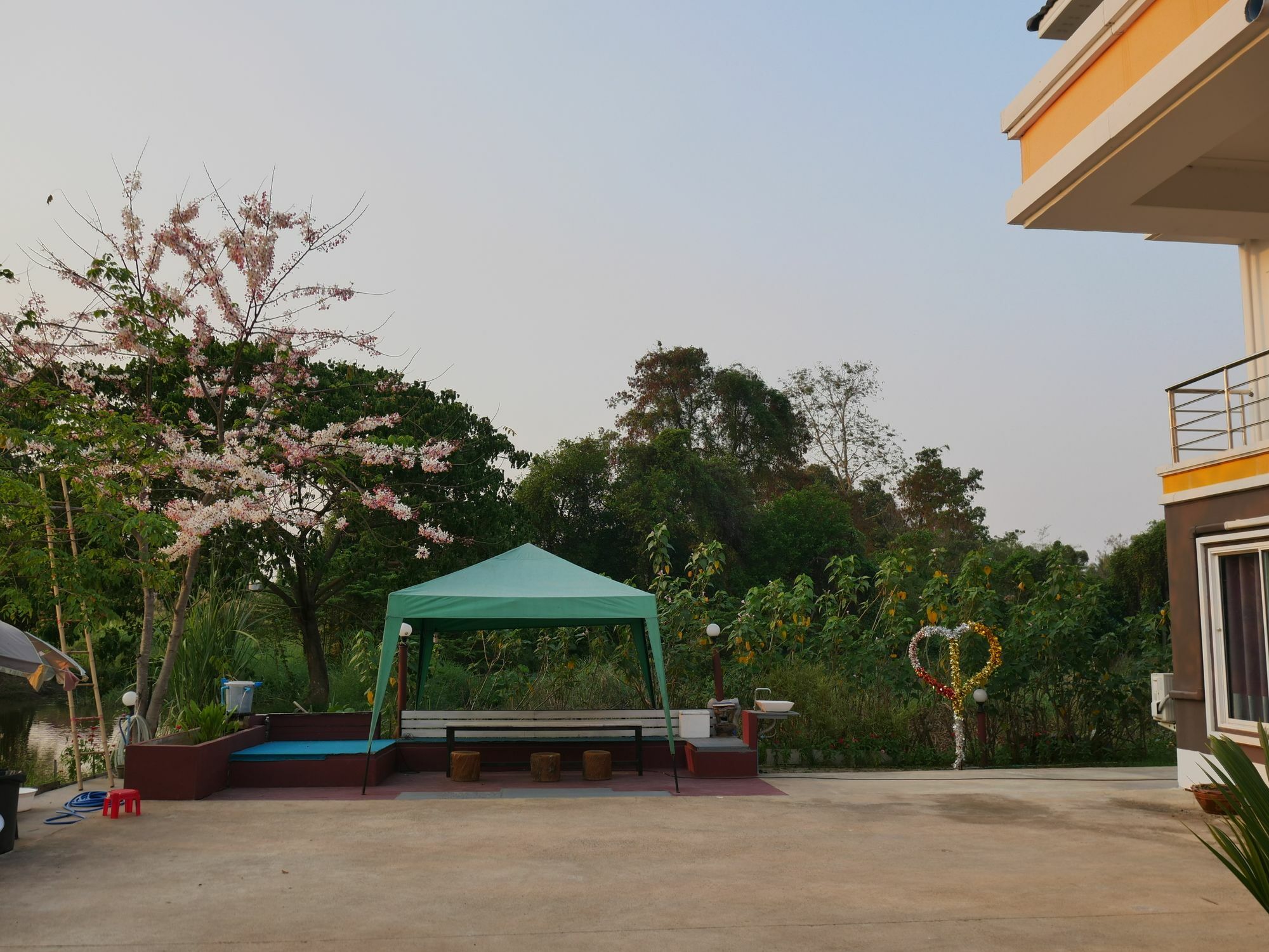 Jumpa Resort Hotel Phitsanulok Exterior photo